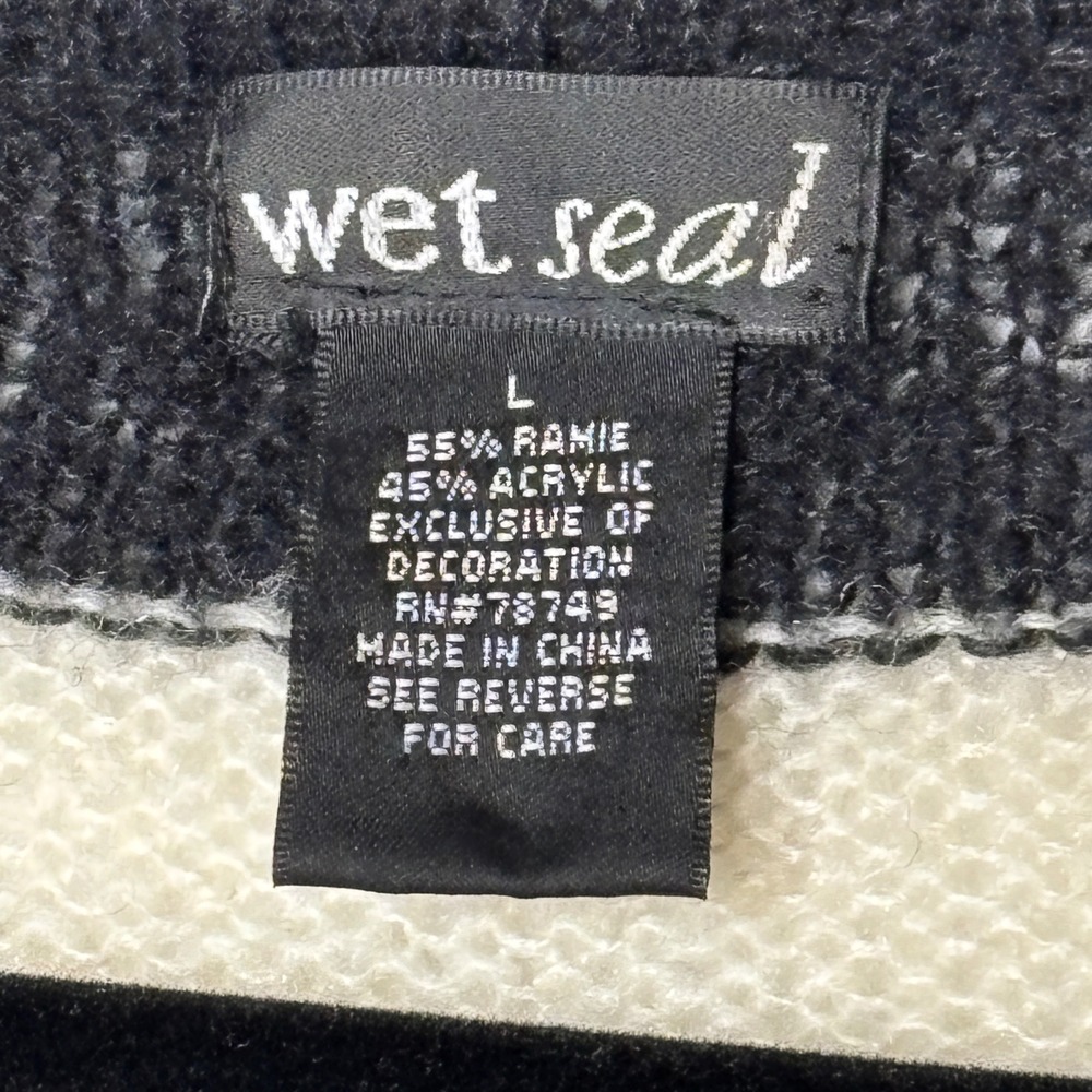 Wet Seal Black White Striped V Neck Sweater with Sequin Bow Size L Vintage Y2K - Picture 4 of 6